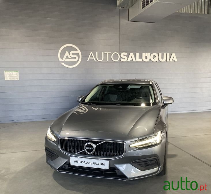 2019' Volvo V60 photo #1