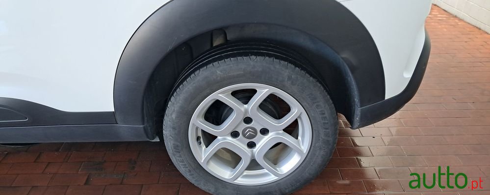 2020' Citroen C4 Cactus photo #4