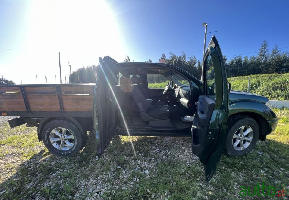 2007' Nissan Navara photo #4