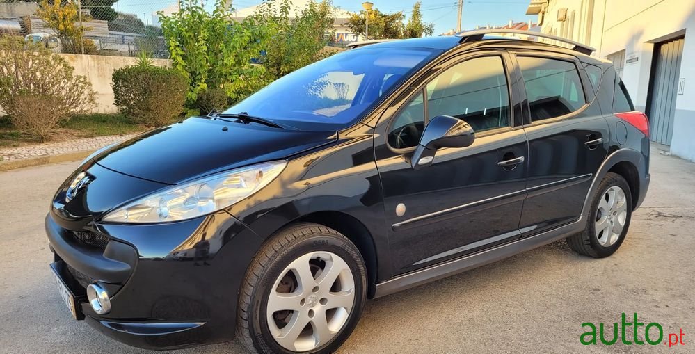 2008' Peugeot 207 Sw photo #2