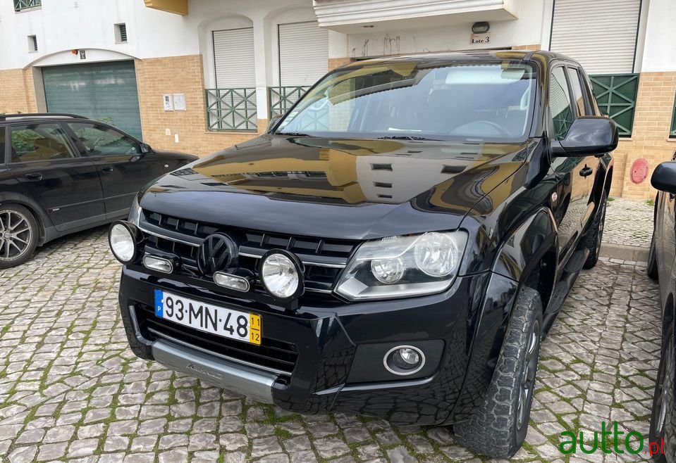 2011' Volkswagen Amarok photo #6
