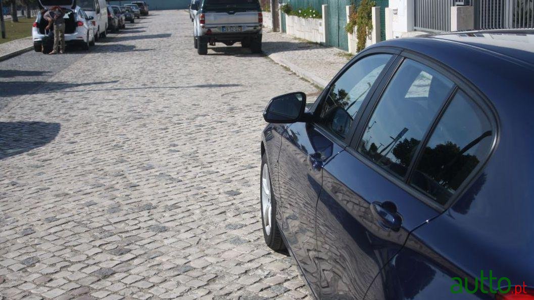 2014' BMW 116 photo #3