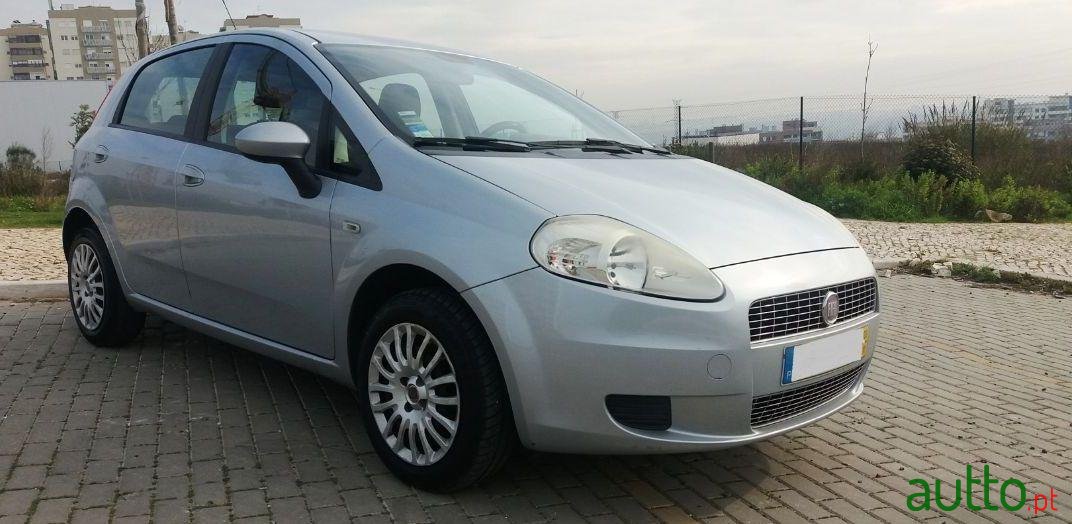 2009' Fiat Grande Punto 1.2 Dynamic photo #2