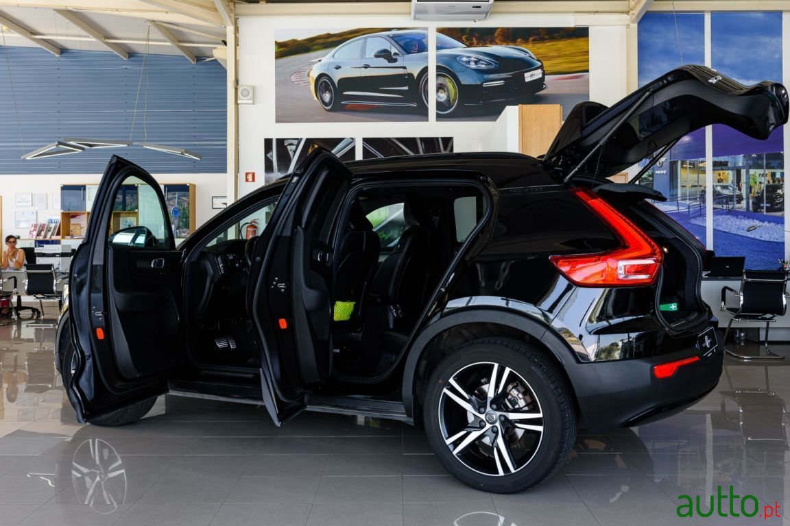 2020' Volvo Xc-40 photo #4