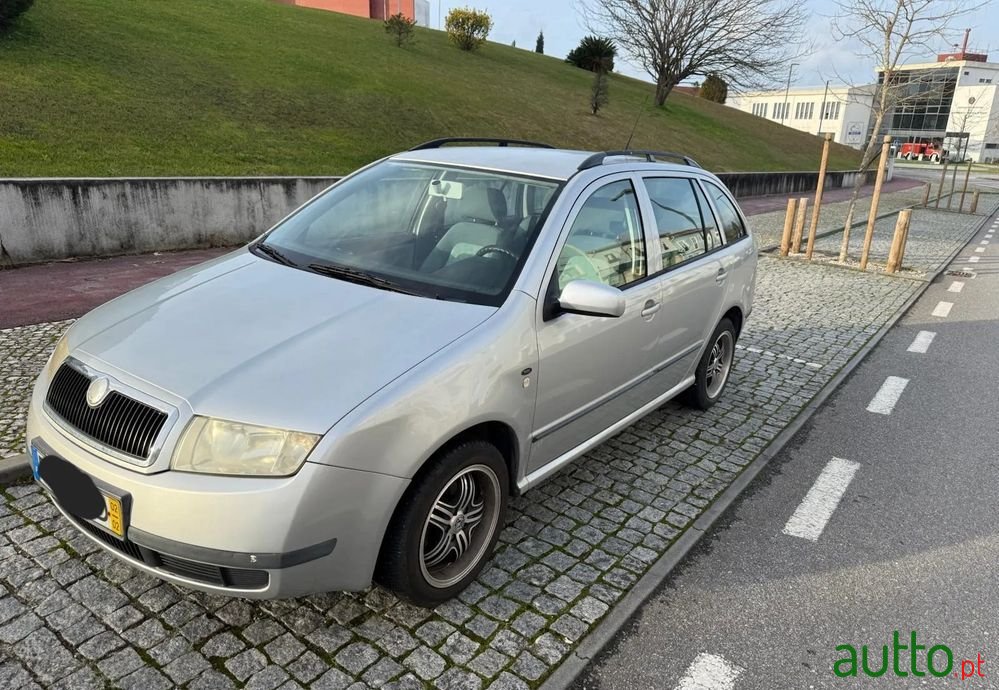 2002' Skoda Fabia photo #5