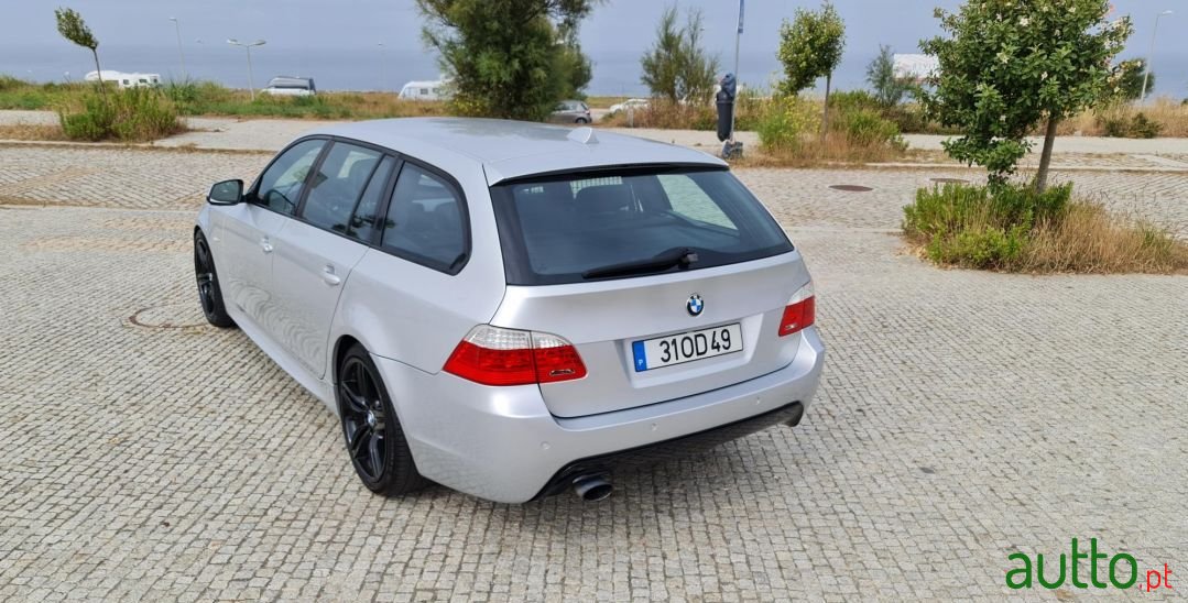 2010' BMW 520 photo #6