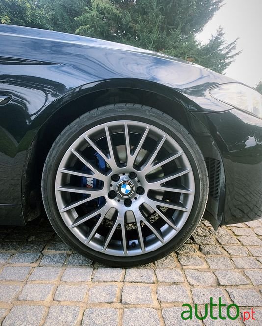 2011' BMW 535 photo #6