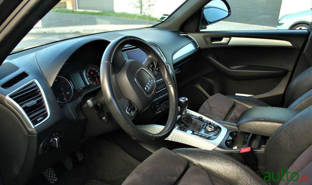 2012' Audi Q5 Sport photo #4