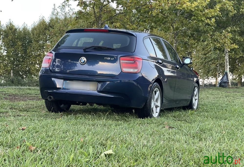 2013' BMW 116 D Line Sport photo #4