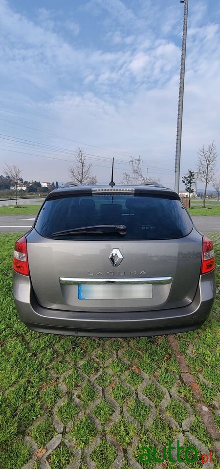 2008' Renault Laguna Break photo #6