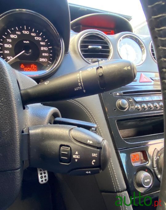 2011' Peugeot RCZ photo #6