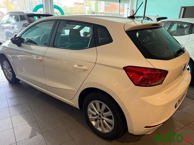 2021' SEAT Ibiza 1.0 Tsi Style photo #2