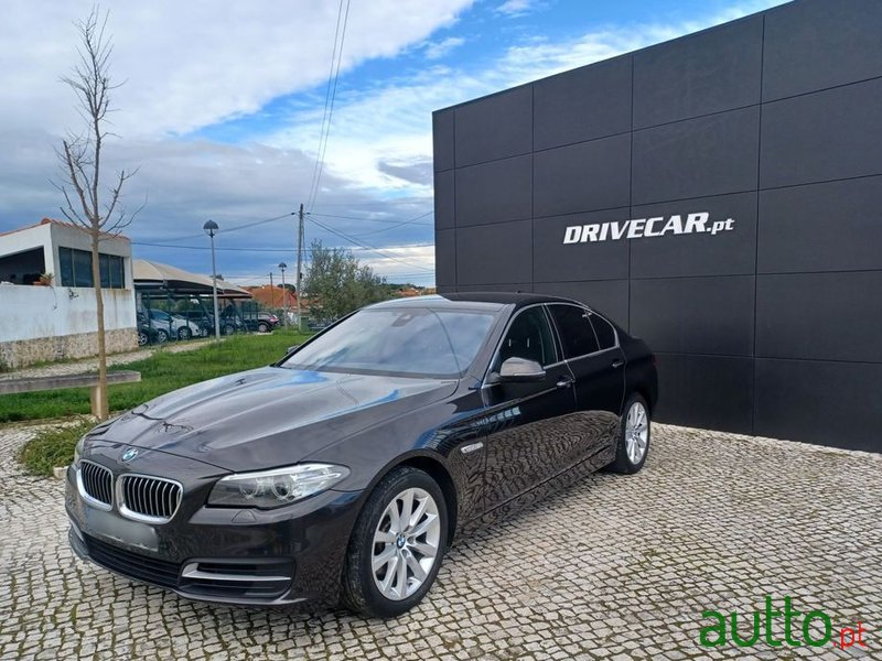 2016' BMW Série 5 D Ed Line Sport photo #1