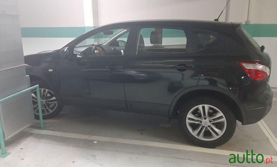 2010' Nissan Qashqai photo #1