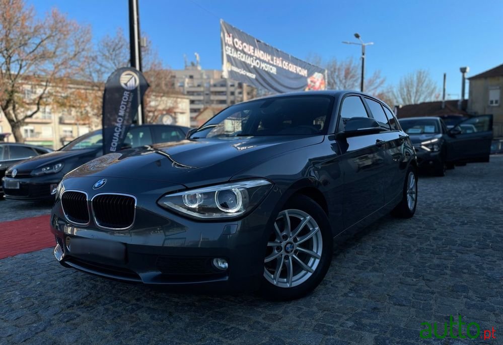 2012' BMW Série 1 D Efficientdynamics photo #1