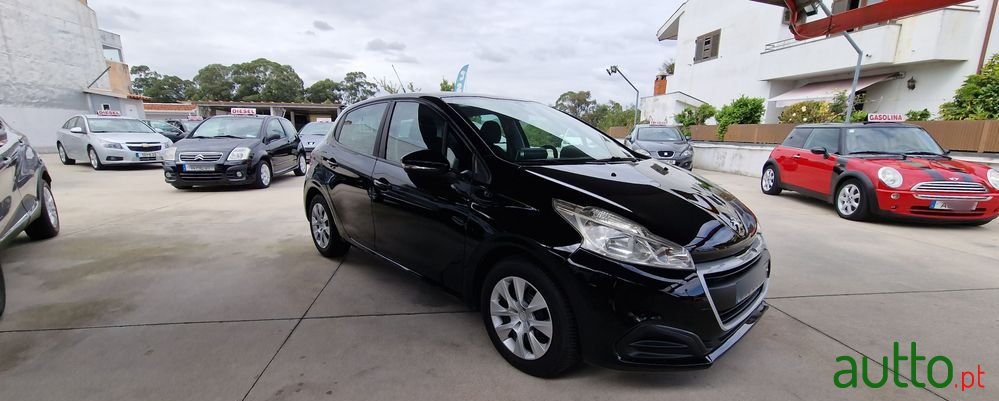 2015' Peugeot 208 photo #3