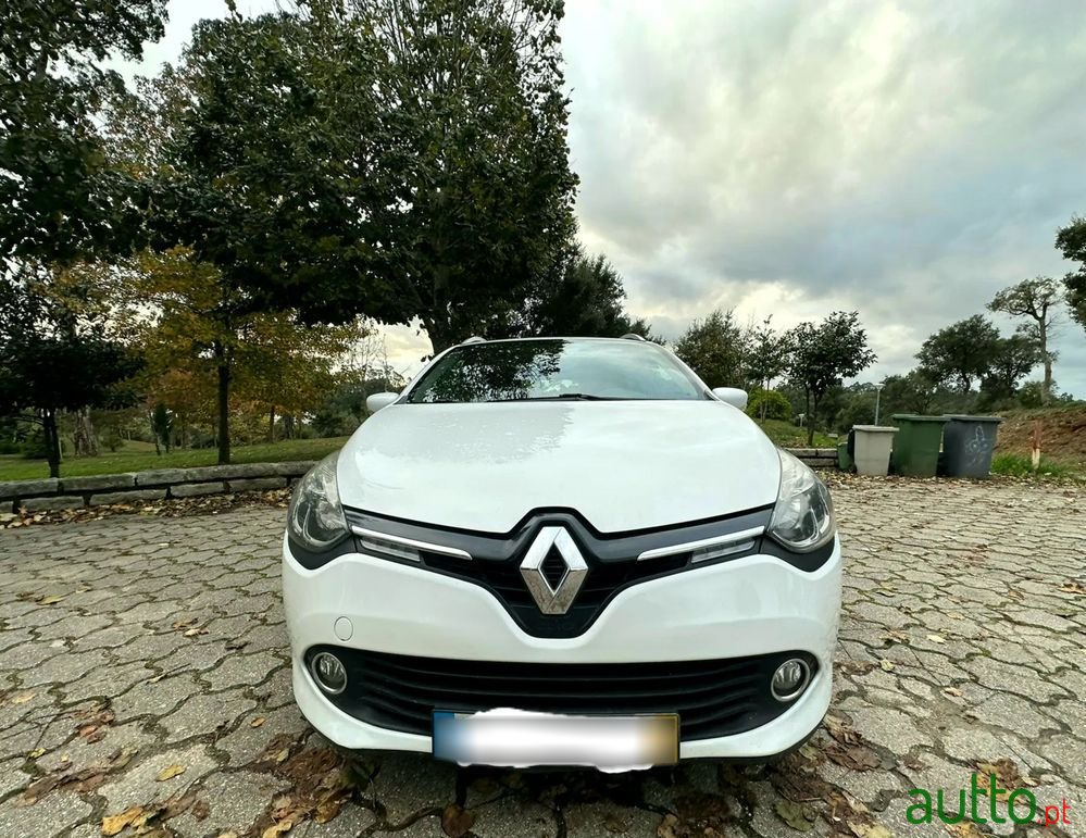 2015' Renault Clio photo #2