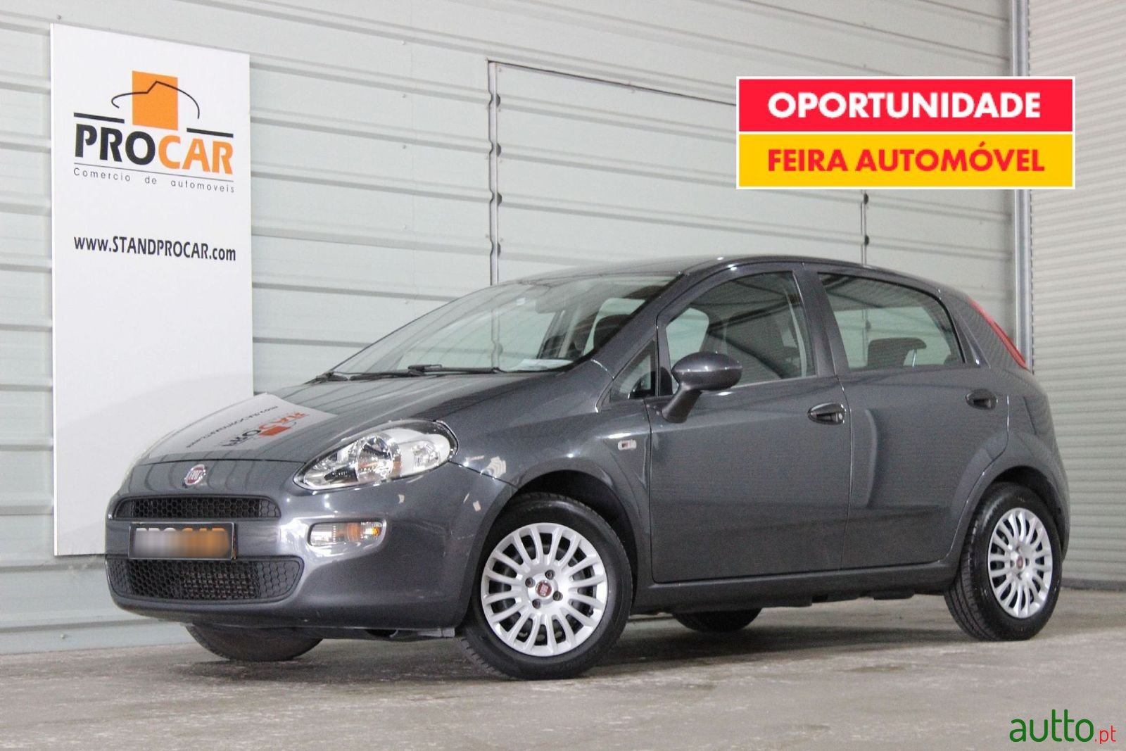 2015' Fiat Punto photo #1