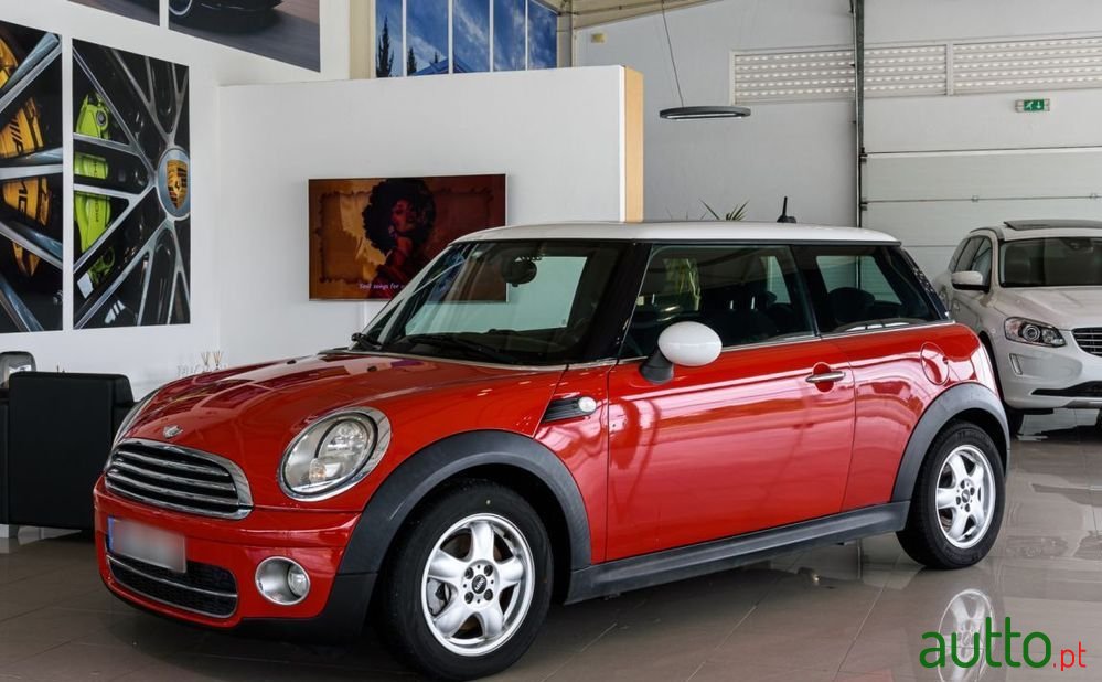 2009' MINI Cooper D photo #1