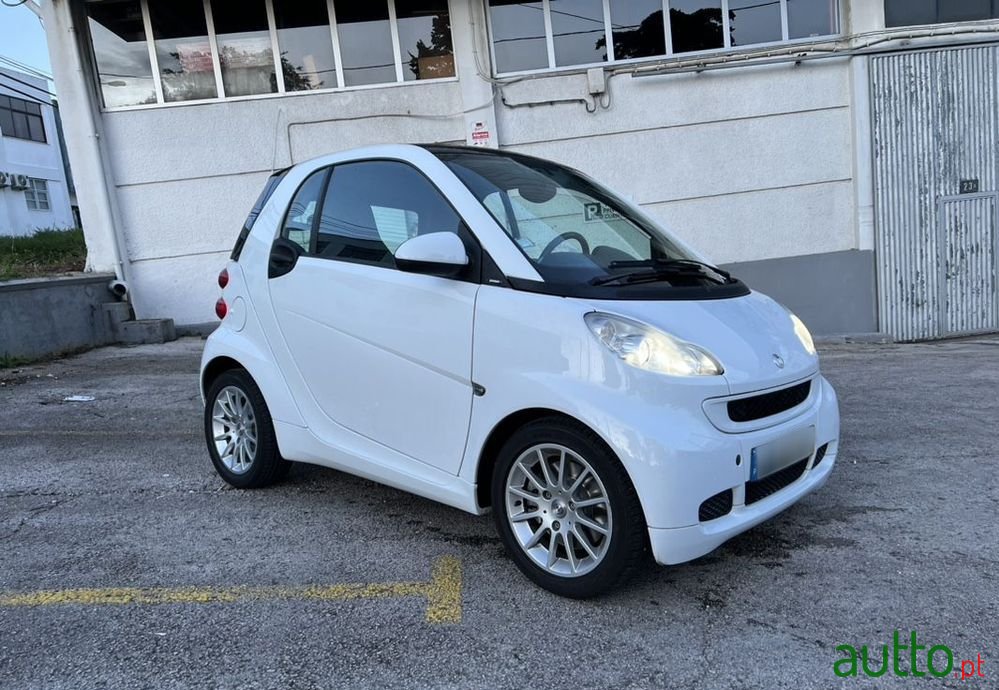 2011' Smart Fortwo photo #3