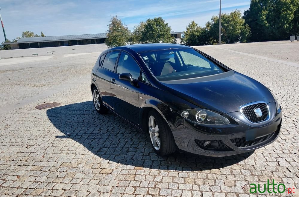 2006' SEAT Leon photo #2