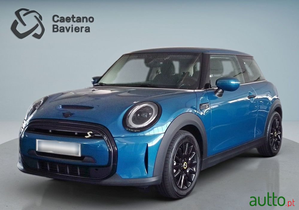 2023' MINI Cooper 3 Portas photo #1