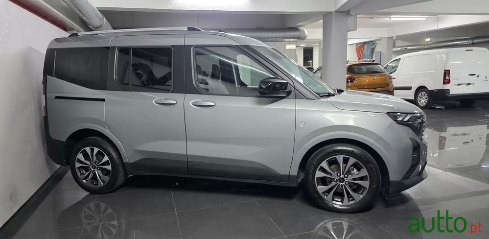 2024' Ford Tourneo Courier photo #3