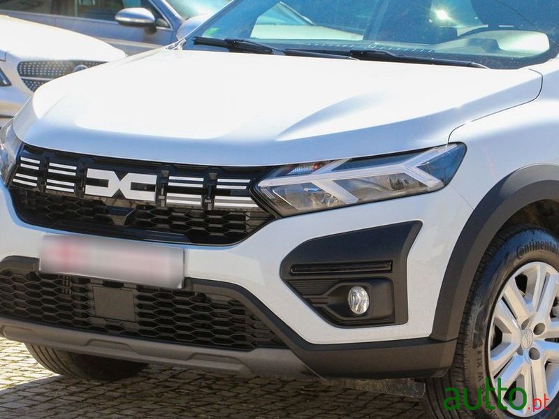 2023' Dacia Jogger photo #6