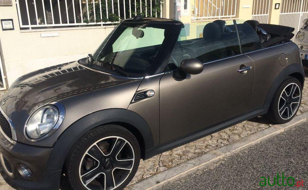 2012' MINI Cabrio Cooper D photo #1