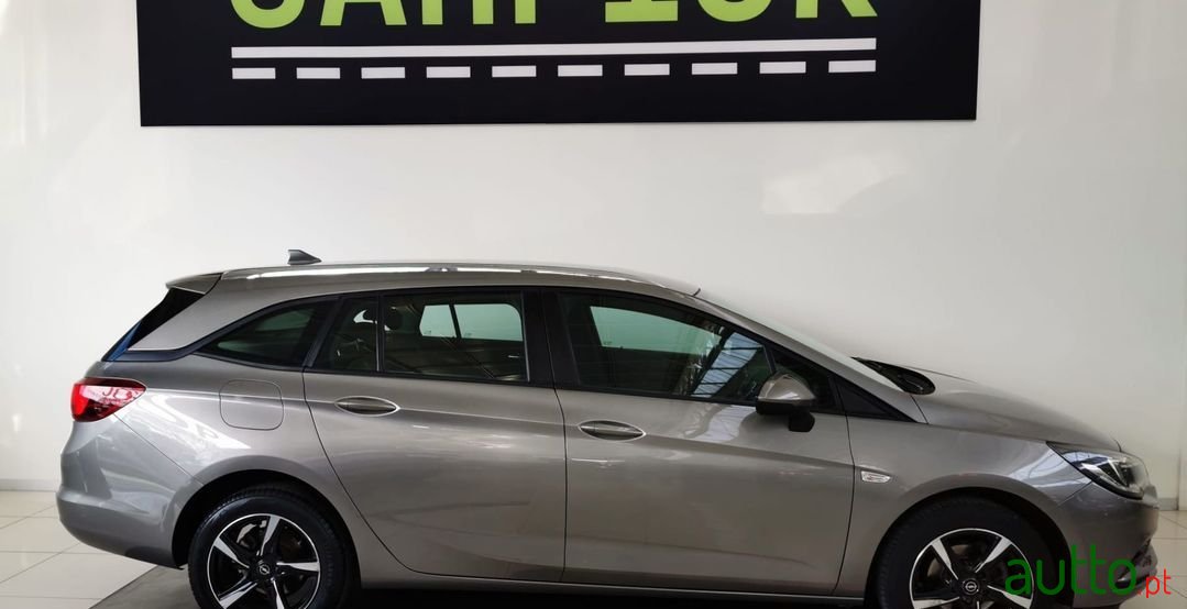 2017' Opel Astra Sports Tourer photo #1