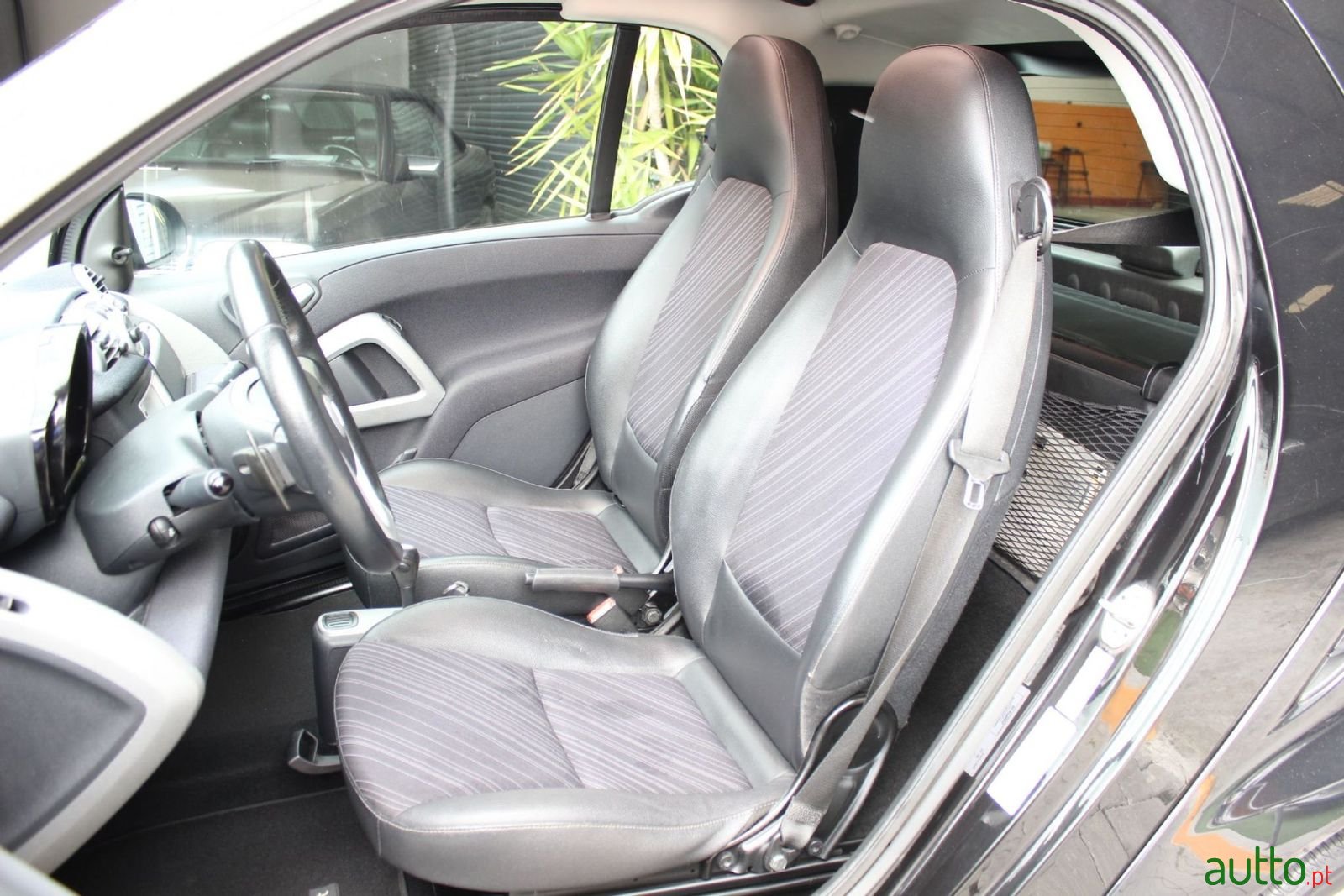 2011' Smart Fortwo photo #3