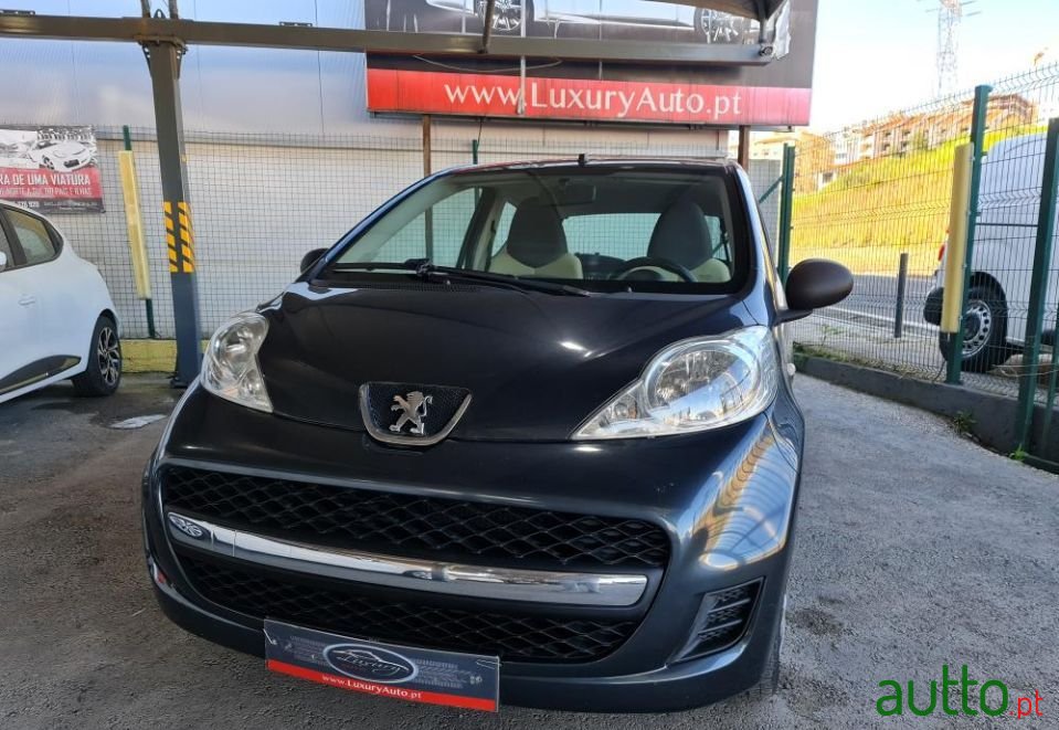 2009' Peugeot 107 photo #3