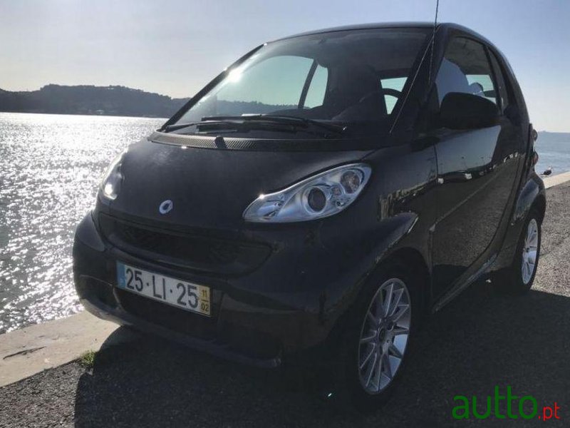 2011' Smart Fortwo photo #3