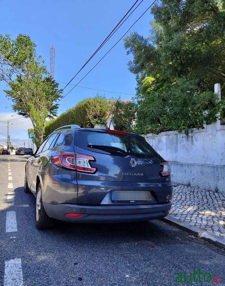 2015' Renault Megane Sport Tourer photo #4
