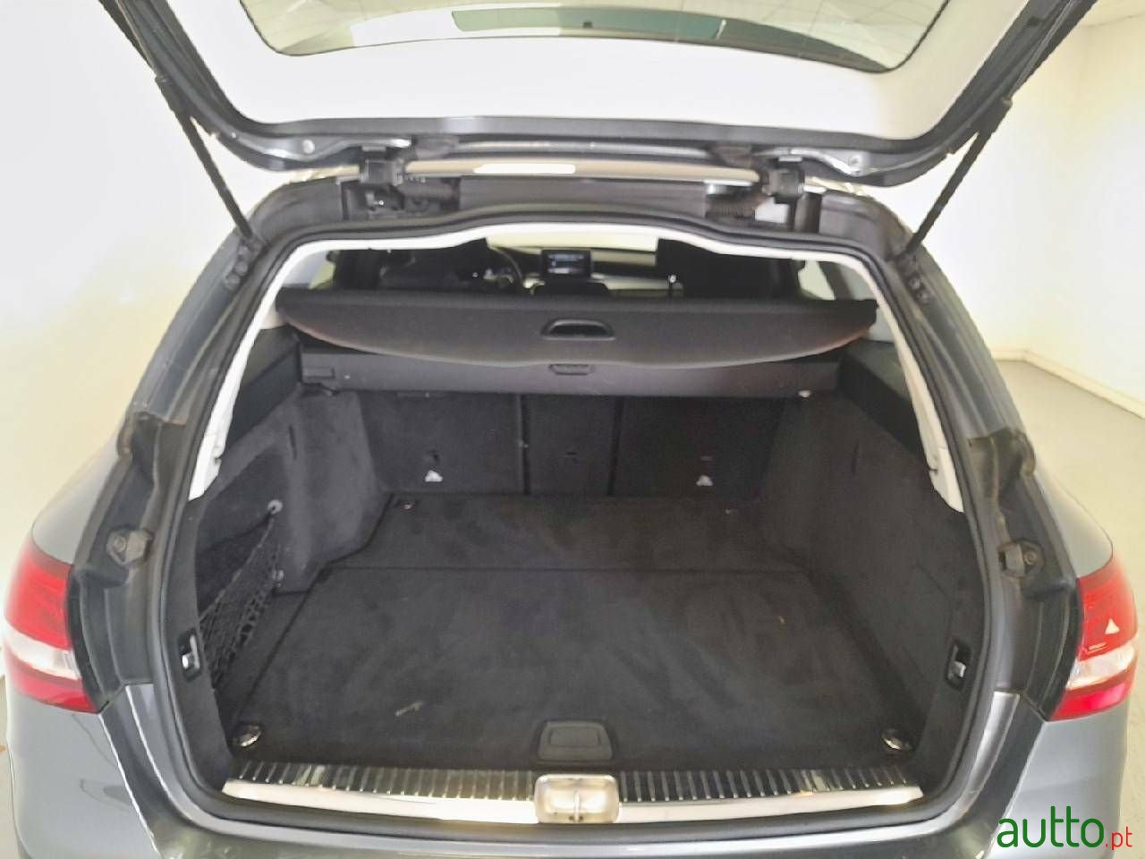 2017' Mercedes-Benz C-200 photo #6