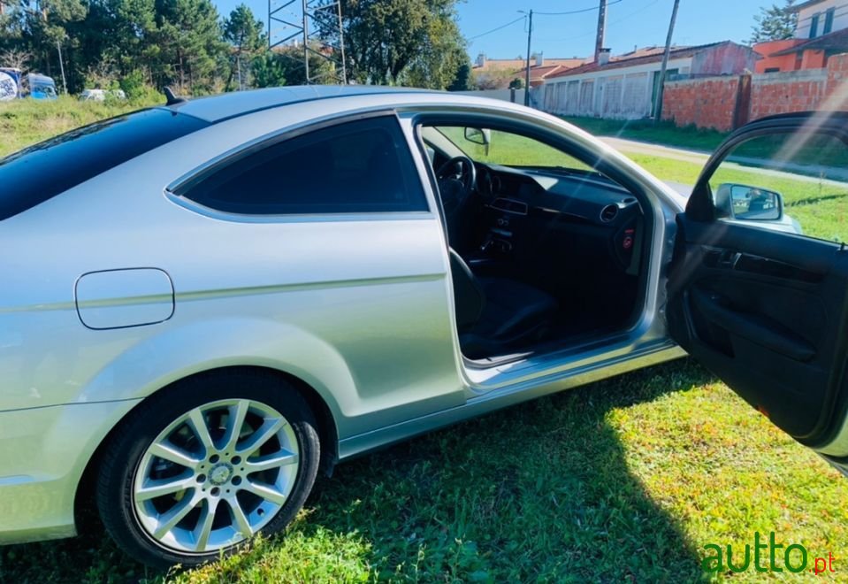 2012' Mercedes-Benz C-220 photo #6