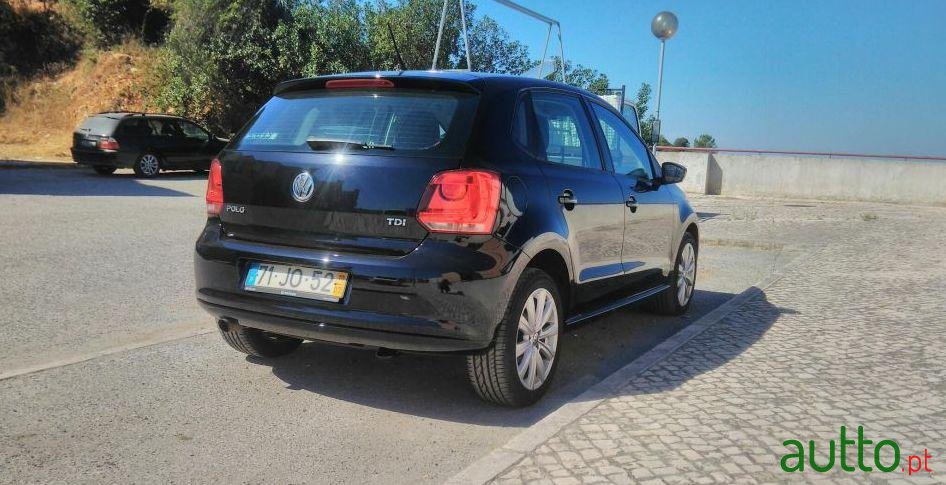 2010' Volkswagen Polo photo #3