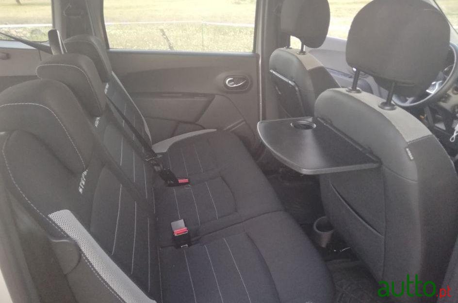 2018' Dacia Lodgy photo #1