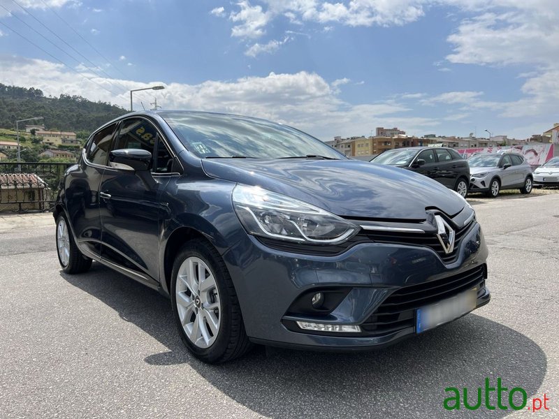 2019' Renault Clio photo #4