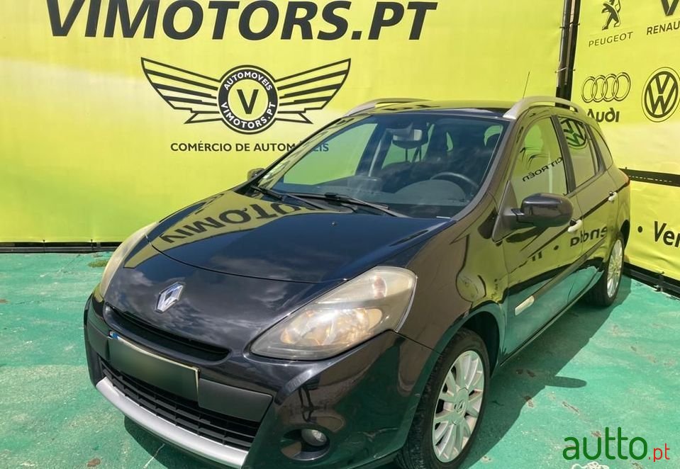 2011' Renault Clio Break photo #5