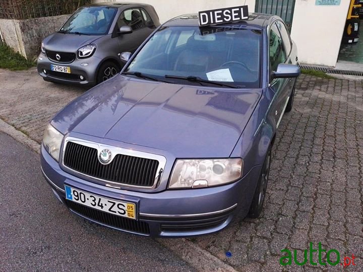 2004' Skoda Superb photo #1