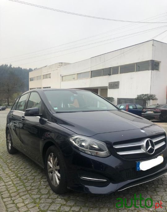 2016' Mercedes-Benz 180 photo #1