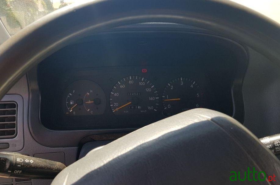 1999' Toyota Hiace photo #3