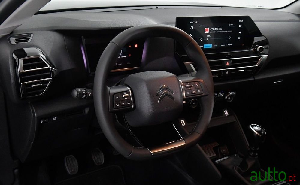 2024' Citroen C4 photo #4