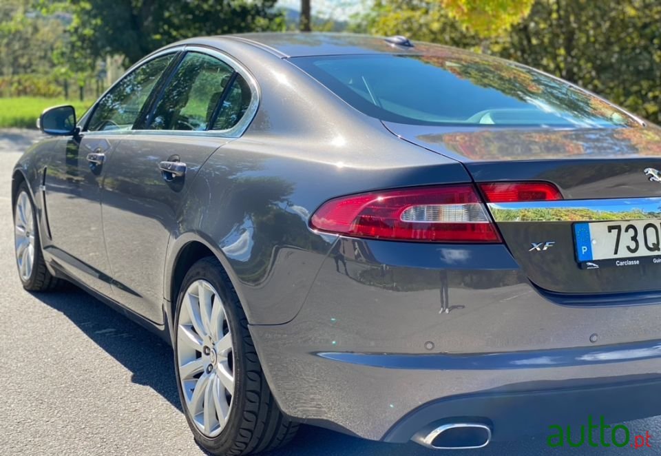 2009' Jaguar XF photo #4