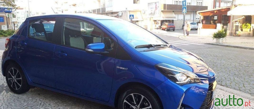 2018' Toyota Auris Hybrid photo #1