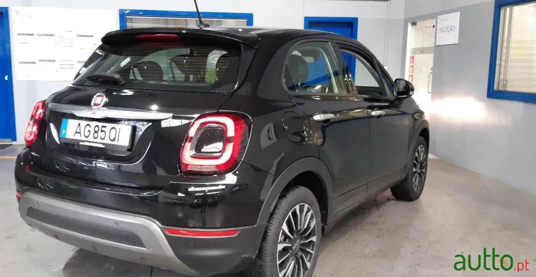 2021' Fiat 500X photo #2