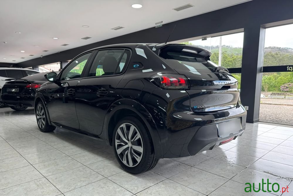 2021' Peugeot e-208 50 Kwh Active photo #3