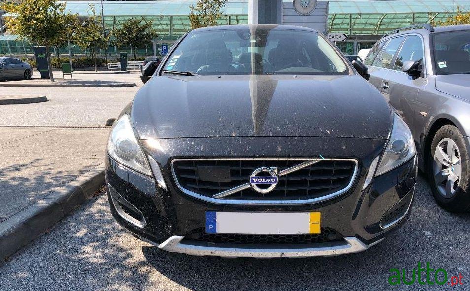 2011' Volvo S60 photo #2