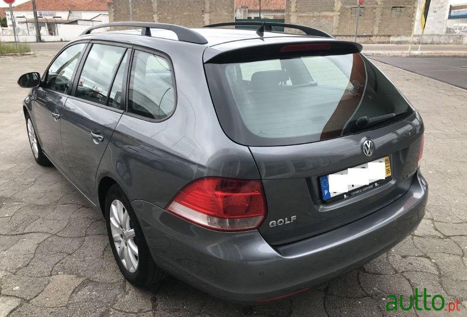 2009' Volkswagen Golf Variant photo #3